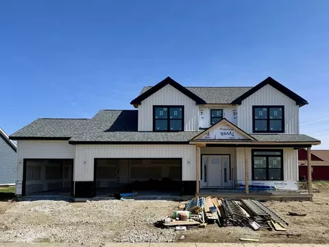 1812 Sunny Acres Rd, Mahomet, IL 61853