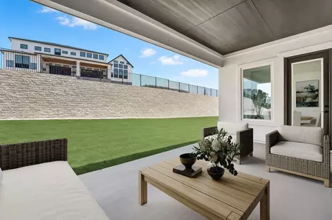 Exterior - 7812 Skytree Dr, Austin, TX 78744 photo 11 of 13
