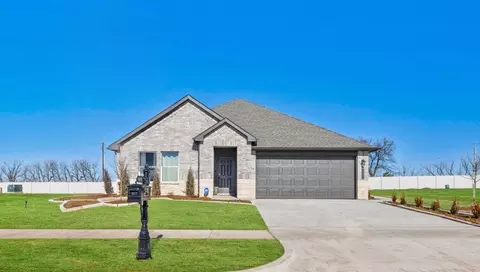 10244 NW 24th Ter, Yukon, OK 73099