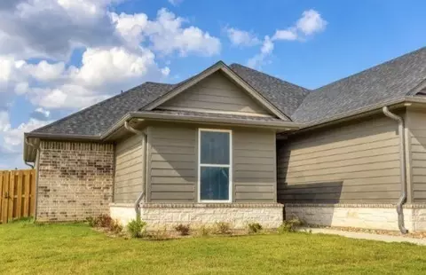 1701 Forestdale Blvd, Whitehouse, TX 75791