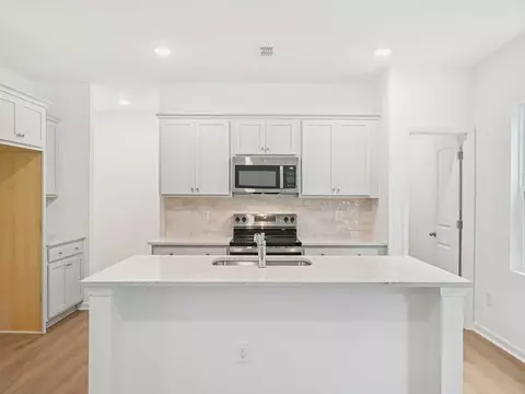 Kitchen - 6915 Galloway Dr, Middlesex, NC 27557 photo 2 of 7