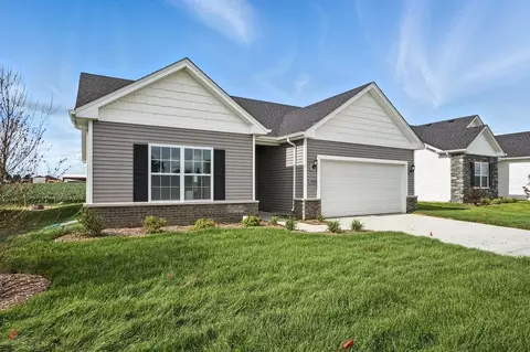 6466 E 104th Ave, Crown Point, IN 46307