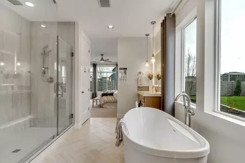 Bath - 3381 S 2410 W, Syracuse, UT 84075 photo 1 of 3