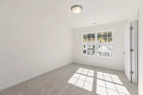 Bedroom - 207 Silo Ridge Dr, Cuba, MO 65453 photo 1 of 8