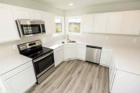 Kitchen - Spruce St, Granger, IA 50109 photo 5 of 6