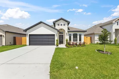 2300 N 26th Dr, Hidalgo, TX 78557