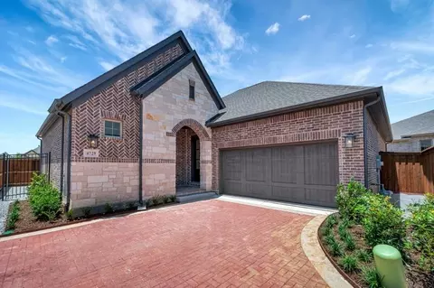 4729 Boyds Branch Dr, Arlington, TX 76005