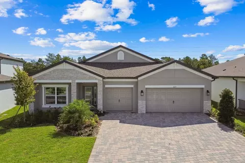 Exterior - 2528 Clary Sage Dr, Spring Hill, FL 34609 photo 8 of 11