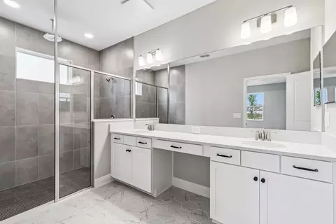 Bath - 2528 Clary Sage Dr, Spring Hill, FL 34609 photo 2 of 4