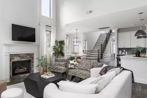 Living - 6838 Betsy Ln, Hixson, TN 37343 photo 4 of 5