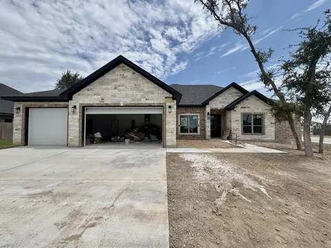 800 Eagle Hts, Salado, TX 76571