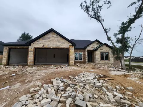 800 Eagle Hts, Salado, TX 76571