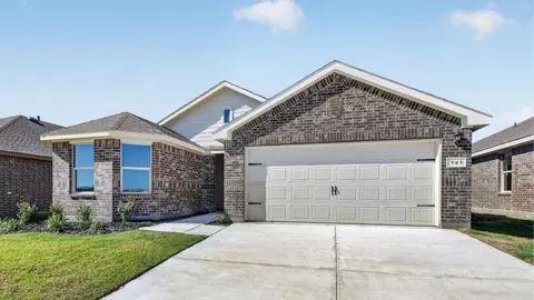 141 Tumbleweed Dr, Newark, TX 76071