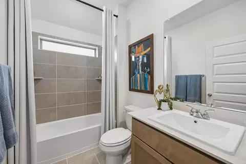 Bath - 5705 Koshoa Dr, Austin, TX 78754 photo 6 of 8