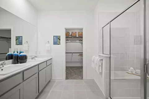 Bath - 5705 Koshoa Dr, Austin, TX 78754 photo 1 of 8