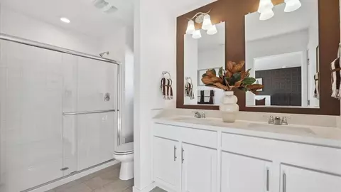 Bath - 957 Andrews Crest Dr, Berthoud, CO 80513 photo 1 of 2