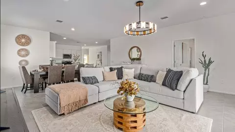 Living - 780 W Lexington St, Vail, AZ 85641 photo 2 of 4