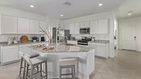 Kitchen - 780 W Lexington St, Vail, AZ 85641 photo 7 of 11