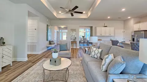 Living - 2382 Hamilton Ridge Dr E, Mobile, AL 36695 photo 2 of 2