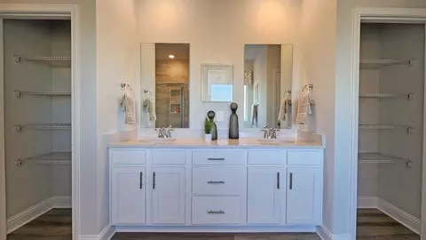 Bath - 2382 Hamilton Ridge Dr E, Mobile, AL 36695 photo 2 of 4