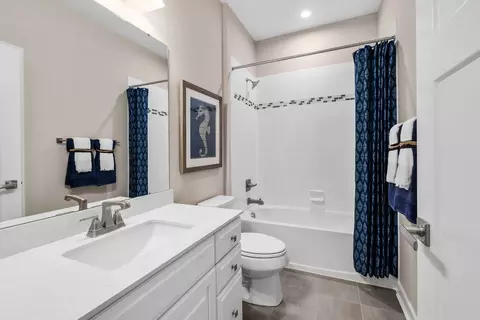 Bath - 5982 Meadow Harbor Dr, Mason, OH 45040 photo 3 of 4