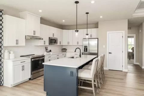 Kitchen - 5982 Meadow Harbor Dr, Mason, OH 45040 photo 2 of 3