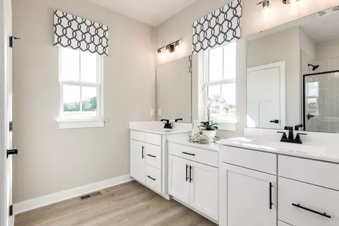 Bath - 5982 Meadow Harbor Dr, Mason, OH 45040 photo 1 of 4