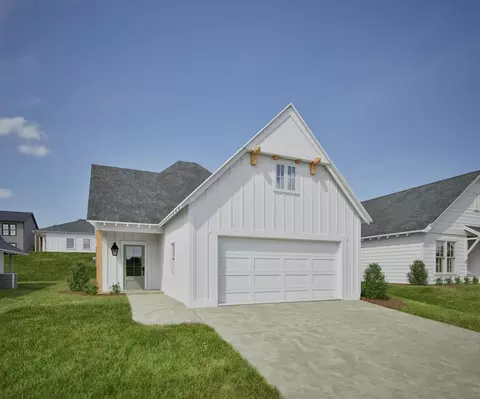 345 Shiloh Creek Dr, Calera, AL 35040