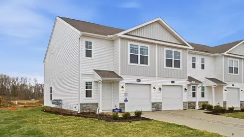 Exterior - 6430 Silver Canoe Way, Galloway, OH 43119 photo 5 of 8