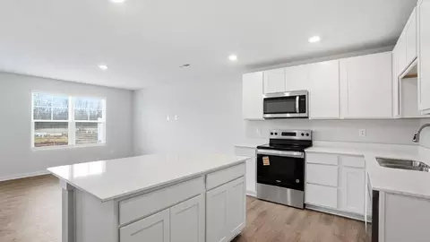 Kitchen - 6430 Silver Canoe Way, Galloway, OH 43119 photo 1 of 13