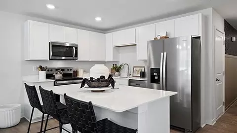 Kitchen - 6430 Silver Canoe Way, Galloway, OH 43119 photo 7 of 13