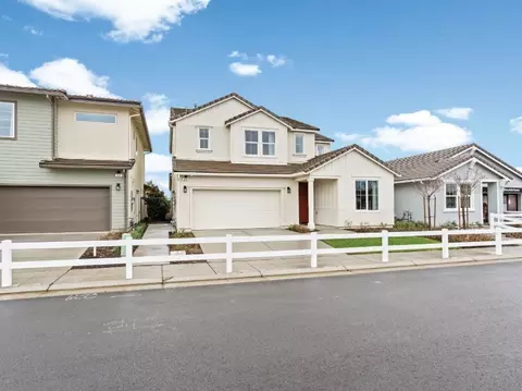 Exterior - 974 W Ponderosa Way, Madera, CA 93636 photo 5 of 8
