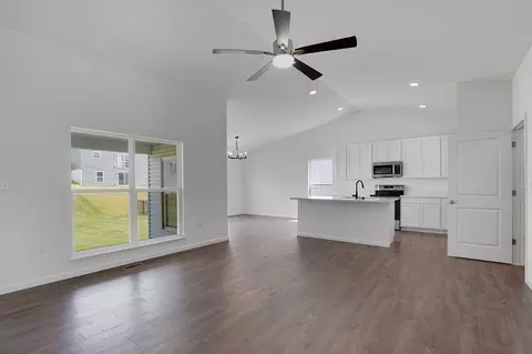 Living - 4566 Bella Terra Dr, Arnold, MO 63010 photo 1 of 1