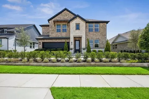 Exterior - 1016 Longbow Trl, Justin, TX 76247 photo 4 of 10
