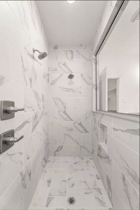 Bath - 2509 Swinley Forest St, Celina, TX 75009 photo 5 of 8