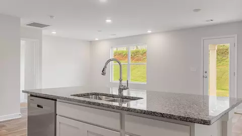 Kitchen - 101 Sawtooth Dr, Troy, AL 36079 photo 5 of 9