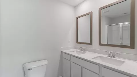 Bath - 101 Sawtooth Dr, Troy, AL 36079 photo 6 of 8