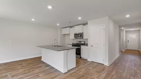 Entry Way - 101 Sawtooth Dr, Troy, AL 36079 photo 1 of 2