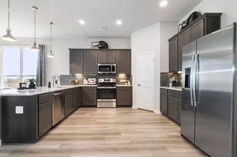 Kitchen - 11101 Pallasite Dr, Lorena, TX 76655 photo 3 of 4