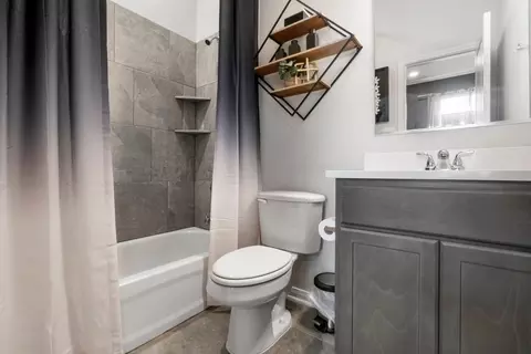 Bath - 11101 Pallasite Dr, Lorena, TX 76655 photo 4 of 6