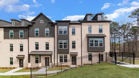 2814 Daybreak Ln, Newnan, GA 30265