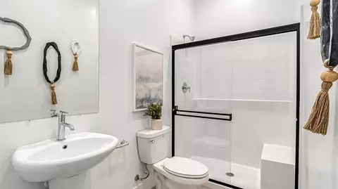 Bath - Jewetta & 7th Standard, Shafter, CA 93263 photo 3 of 5