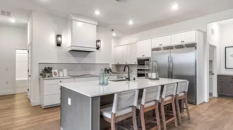 Kitchen - Jewetta & 7th Standard, Shafter, CA 93263 photo 2 of 5