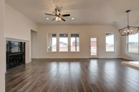 Living - 7201 E Oakland St, Broken Arrow, OK 74014 photo 1 of 8