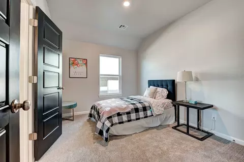 Bedroom - 7201 E Oakland St, Broken Arrow, OK 74014 photo 11 of 12