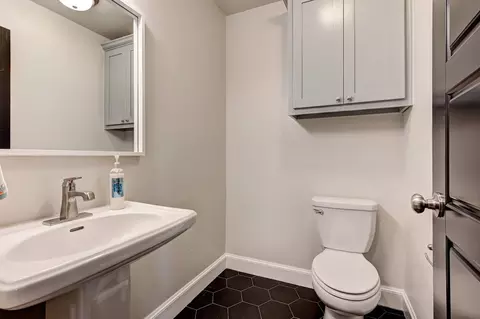 Bath - 7201 E Oakland St, Broken Arrow, OK 74014 photo 7 of 12