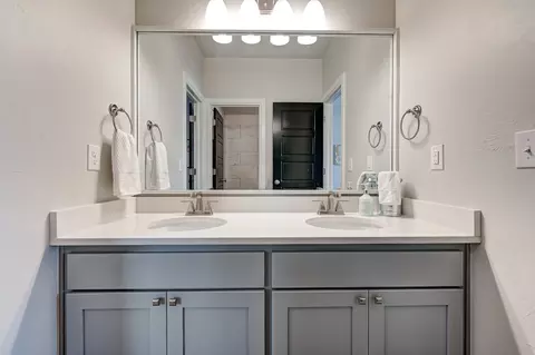 Bath - 7201 E Oakland St, Broken Arrow, OK 74014 photo 11 of 12