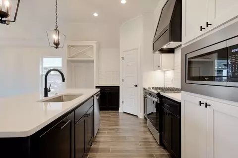 Kitchen - 7201 E Oakland St, Broken Arrow, OK 74014 photo 4 of 8