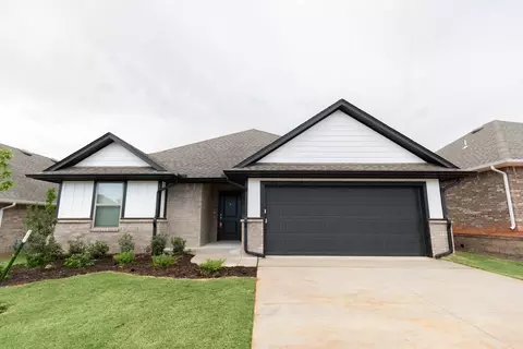 10340 SW 56th St, Mustang, OK 73064