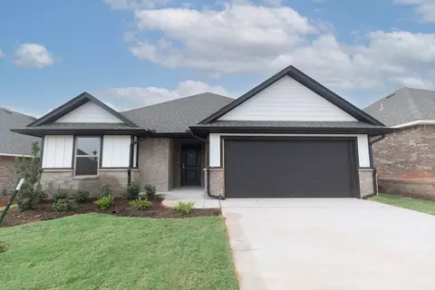 10340 SW 56th St, Mustang, OK 73064